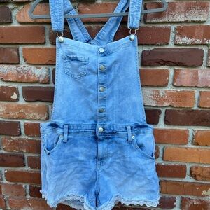 Mossimo Supply Co. Size medium shorts overalls